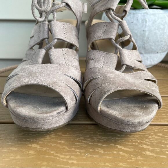 Naturalizer Kappa Peep Toe Heels Ankle Strap Faux Suede Sandals Women’s Size 6.5 - Picture 4 of 13